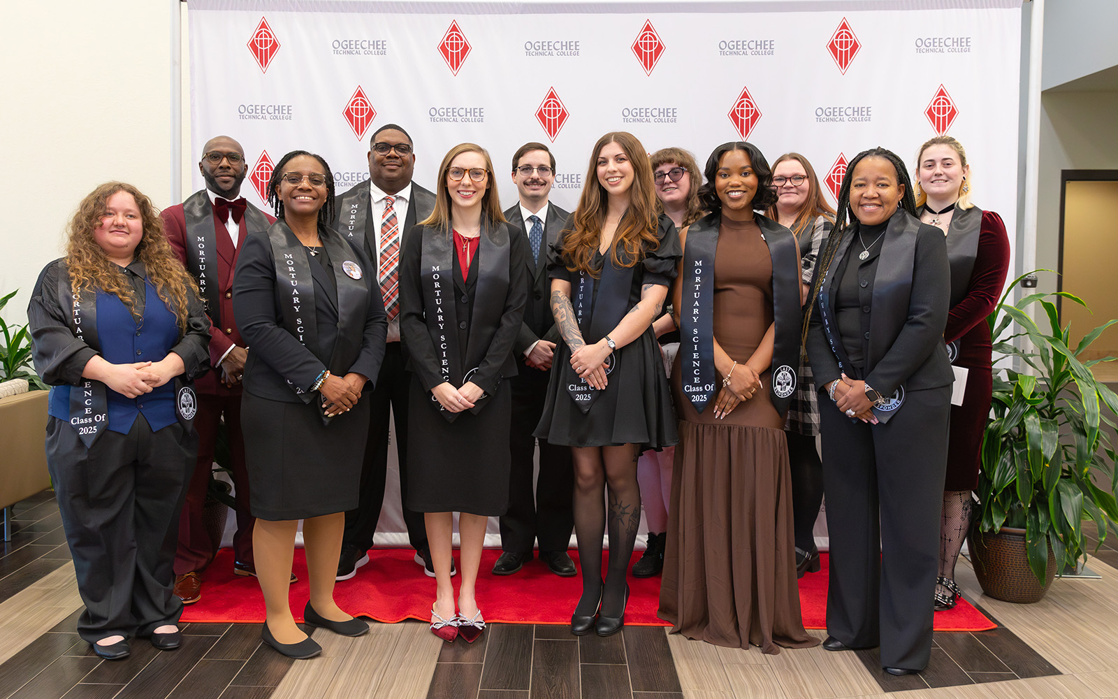 Twelve Students Celebrated in Annual Funeral Service Education Pinning Ceremony